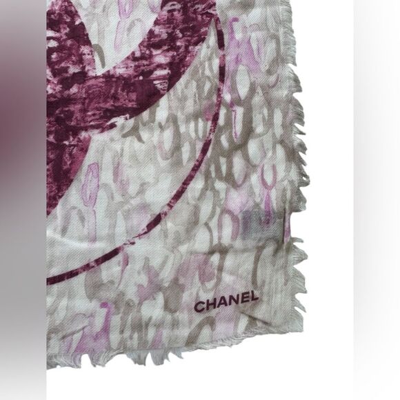 Chanel Scarf - Picture 5 of 7